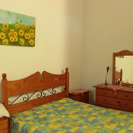 Casa Da Felicidade - Three Bedroom House In Pataias *