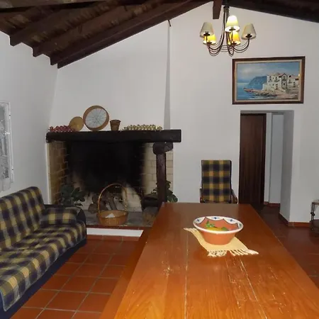 Casa Da Felicidade - Three Bedroom House In Pataias Pataias